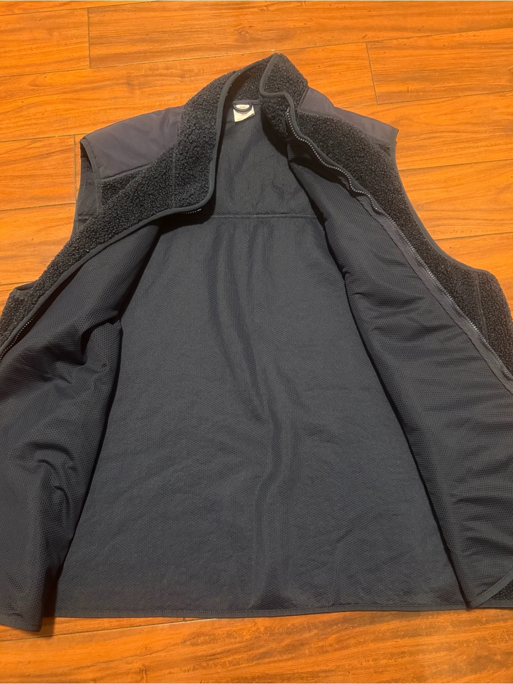 Brooks Brothers Sherpa Vest with Red Logo - Picture 8 of 10